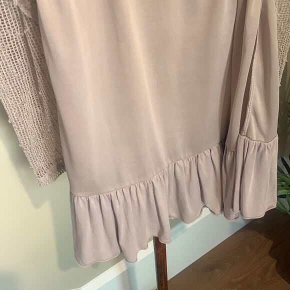 Crocheted Khaki Lace Overlay Top - Picture 6 of 6